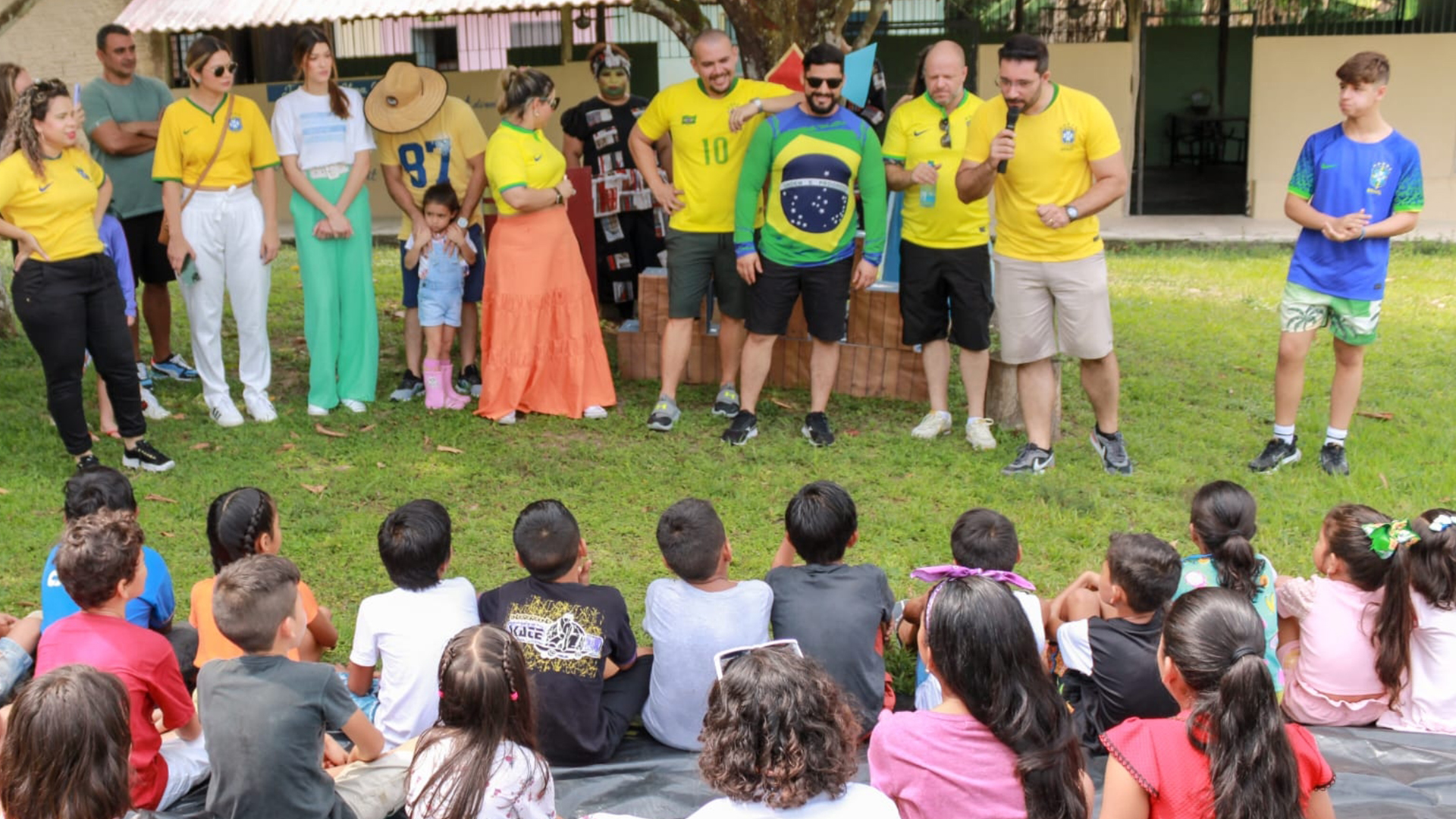 Projeto ‘Amigos do Reino’ entregam brinquedos para crianças da comunidade Tarumã, em Manaus